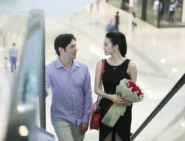 Khánh My tình tứ bên bạn diễn ngoại quốc điển trai - ảnh 5